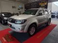Clique para ver mais detalhes sobre TOYOTA HILUX SW4 Clique para ver mais detalhes sobre TOYOTA HILUX SW4