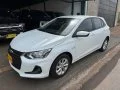 Clique para ver mais detalhes sobre CHEVROLET ONIX