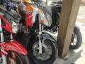 Clique para ver mais detalhes sobre HONDA CB 300R