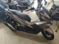 Clique para ver mais detalhes sobre HONDA PCX 150