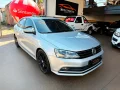 Clique para ver mais detalhes sobre VOLKSWAGEN JETTA